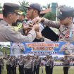FOTO : Kapolres Katingan AKBP Chandra Ismawanto, pimpin Apel Pasukan Operasi Telabang 2025 di halaman Mapolres setempat.