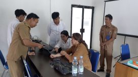 FOTO : Direktur BLUD RSUD beserta jajaran mendatangi Diskominfostandi Katingan dalam rangka pembuatan TTE