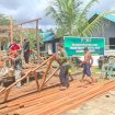 FOTO : Suasana kegiatan renovasi RTLH di Desa Tumbang Panggo.