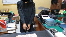 FOTO : Diduga Pelaku dan Barang Bukti saat diamankan oleh Polisi.