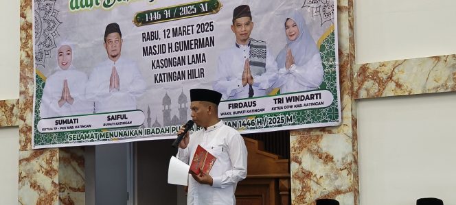 
					FOTO : Wakil Bupati Katingan Firdaus saat kegiatan safari ramadan dan buka puasa bersama.