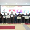 FOTO : Kasdim Mayor Inf Selamet Dyanur saat menerima penghargaan di Jakarta