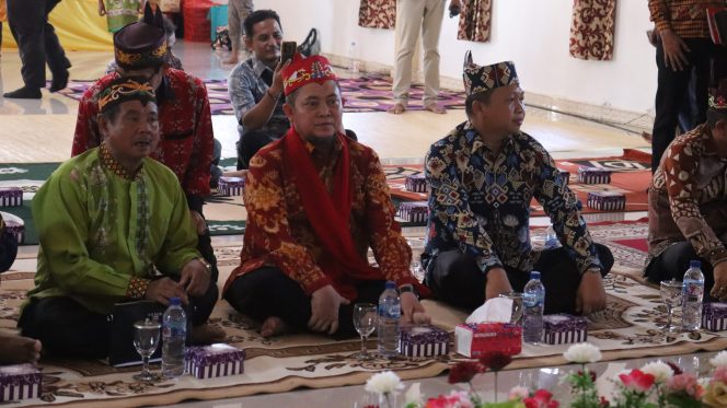 
					FOTO : Bupati Saiful, saat pelaksanaan Safari Nyepi Tahun Baru Saka