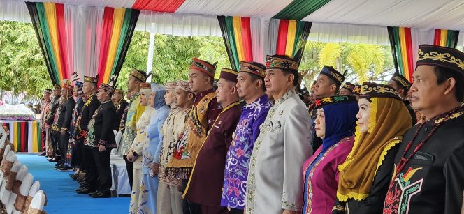 
					FOTO : Bupati Katingan Saiful, dan jajaran lainnya daat hadir di HUT Kalteng. 