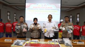 FOTO : Suasana saat konferensi pers di Aula Bhayangkara Polres Katingan.