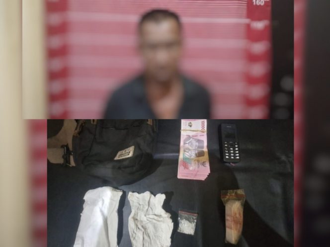 
					FOTO : JR dan Barang Bukti saat diamankan Polisi

