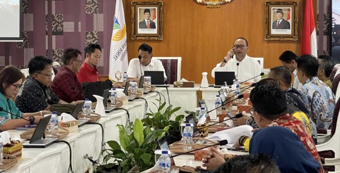 
					FOTO : Bupati Katingan jajaran saat audiensi dengan Mensos RI