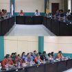 FOTO : Deddy Ferras, didampingi Kepala Dinsos Katingan Robertus Pamuryanto saar kegiatan rapat.