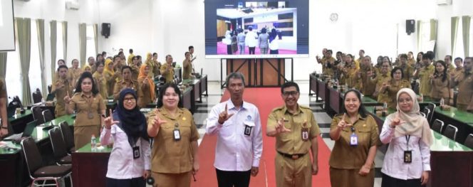 
					FOTO : Penjabat Sekretaris Daerah Katingan, Deddy Ferras, saat membuka kegiatan.
