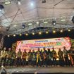 FOTO : Dengan bersama-sama memukul katambuh, Bupati Katingan Saiful membuka secara resmi FTIK, di lapangan sport center Kota Kasongan.
