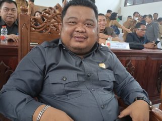 FOTO : Anggota DPRD Kabupaten Gunung Mas Tuah