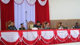 PARIPURNA : Ketua DPRD Kabupaten Gumas Binartha ketika memimpin rapat paripurna ke-9, Masa Persidangan III tahun Sidang 2025, Selasa, 1 Juli 2025.