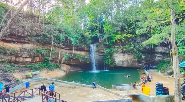 AIR TERJUN : Salah satu objek wisata andalan di Kabupaten Gumas yakni Air Terjun Batu Mahasur, yang terletak dekat Kota Kuala Kurun.