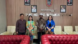 KUNJUNGAN KERJA : Anggota DPRD Kabupaten Gumas Cici Susilawati (ujung kanan) bersama koleganya, ketika melakukan kunjungan kerja ke DPRD Provinsi Kalimantan Selatan, pekan lalu.