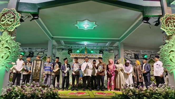 
					FOTO : Bupati Katingan Saiful, dan jajaran saat membuka secara resmi pelaksanaan MTQ ke-XVII tingkat Kabupaten Katingan.