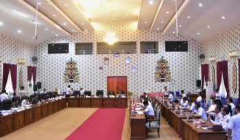 FOTO : Suasana pelaksanaan rapat di ruang DPRD Katingan.