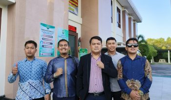 FOTO : Kuasa Hukum terdakwa Jesvandy Silaban dan rombongan usai kegiagan sidang di PN Kasongan.
