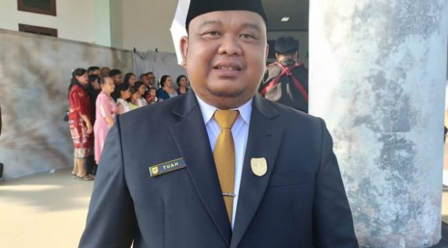 FOTO : Anggota Komisi II DPRD Kabupaten Gunung Mas Tuah