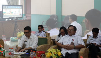 FOTO : Suasana saat pembekalan bagi peserta KKN dipimpin Pj Sekda Katingan.