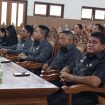 PARIPURNA : Anggota DPRD Kabupaten Gumas Yulius Agau (ujung kanan) ketika menghadiri rapat paripurna DPRD setempat, belum lama ini.