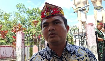 FOTO : Ketua DPRD Kabupaten Gunung Mas Binartha