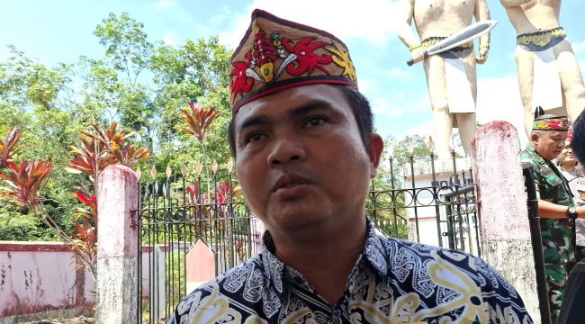 FOTO : Ketua DPRD Kabupaten Gunung Mas Binartha