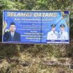 FOTO : Kepala Staf Kepresidenan RI, Muhammad Qodari bersama jajaran foto bersama di lokasi pembangunan program pendidikan.