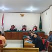 FOTO : Suasana saat jalannya sidang di PN Kasongaan.