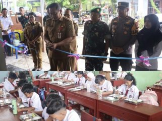 FOTO : Pj Sekda Christian Rain, saat pelaksanaan peresmian SPPG dan meninjau langsung pelaksanaan program di sekolah-sekolah.