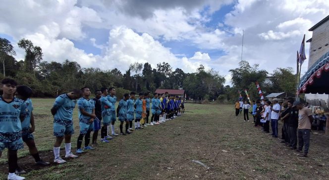 
					FOTO : Ketua HPPD Katingan Rabuansyah, saat pelaksanaan pembukaan kegiatan turnamen sepak bola.