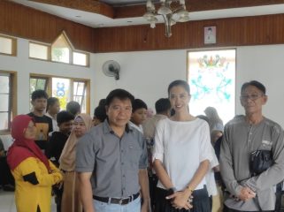 FOTO : Arianson dan jajaran saat pelaksanaan pemanggilan peserta didik.