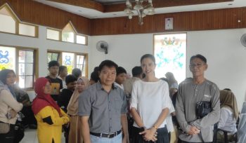 FOTO : Arianson dan jajaran saat pelaksanaan pemanggilan peserta didik.