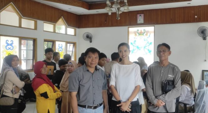 
					FOTO : Arianson dan jajaran saat pelaksanaan pemanggilan peserta didik.