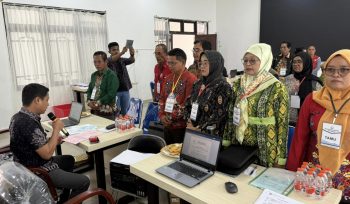 FOTO : Suasana saat Puluhan Kepsek di Katingan diperiksa oleh jaksa.