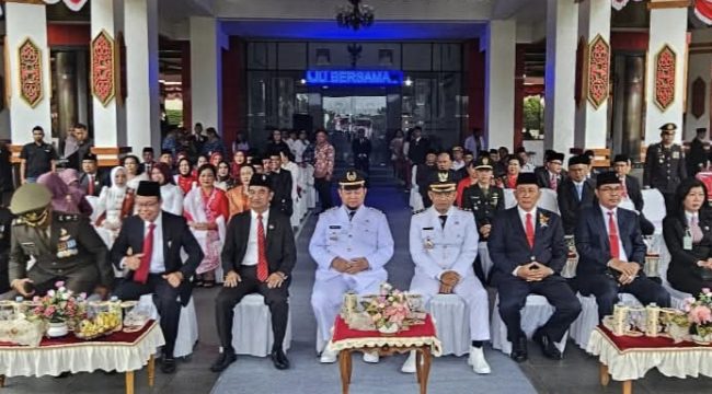 FOTO : Bupati Katingan, Saiful, dan Wakil Bupati Firdaus. 