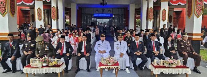 
					FOTO : Bupati Katingan, Saiful, dan Wakil Bupati Firdaus. 