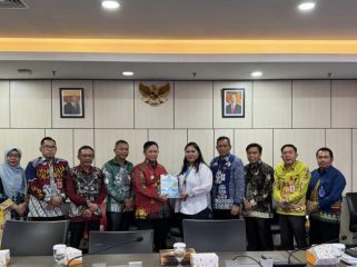 FOTO : Bupati Saiful dan jajaran saat pertemuan dengan pihak Kemdikti, Sains dan Teknologi RI di Jakarta.