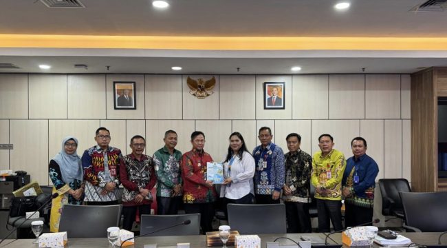 FOTO : Bupati Saiful dan jajaran saat pertemuan dengan pihak Kemdikti, Sains dan Teknologi RI di Jakarta.