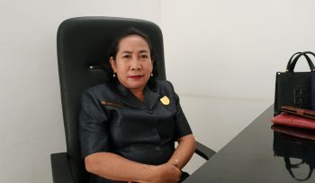 FOTO : Ketua Komisi I DPRD Kabupaten Gunung Mas Rusmila