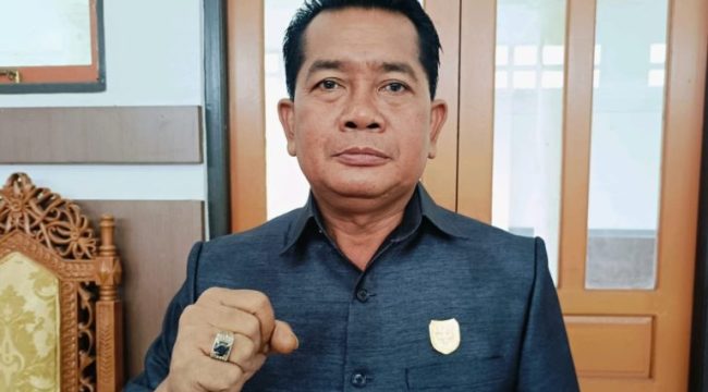 FOTO : Anggota DPRD Kabupaten Gunung Mas Selsius Aprianus