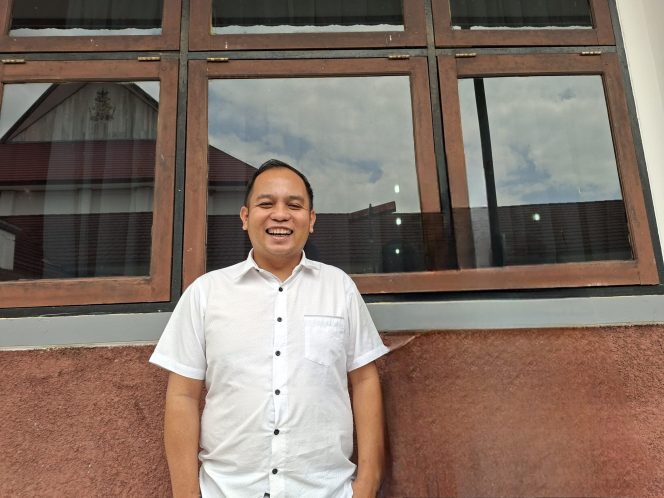 
					FOTO : Anggota DPRD Kabupaten Gunung Mas Evandi