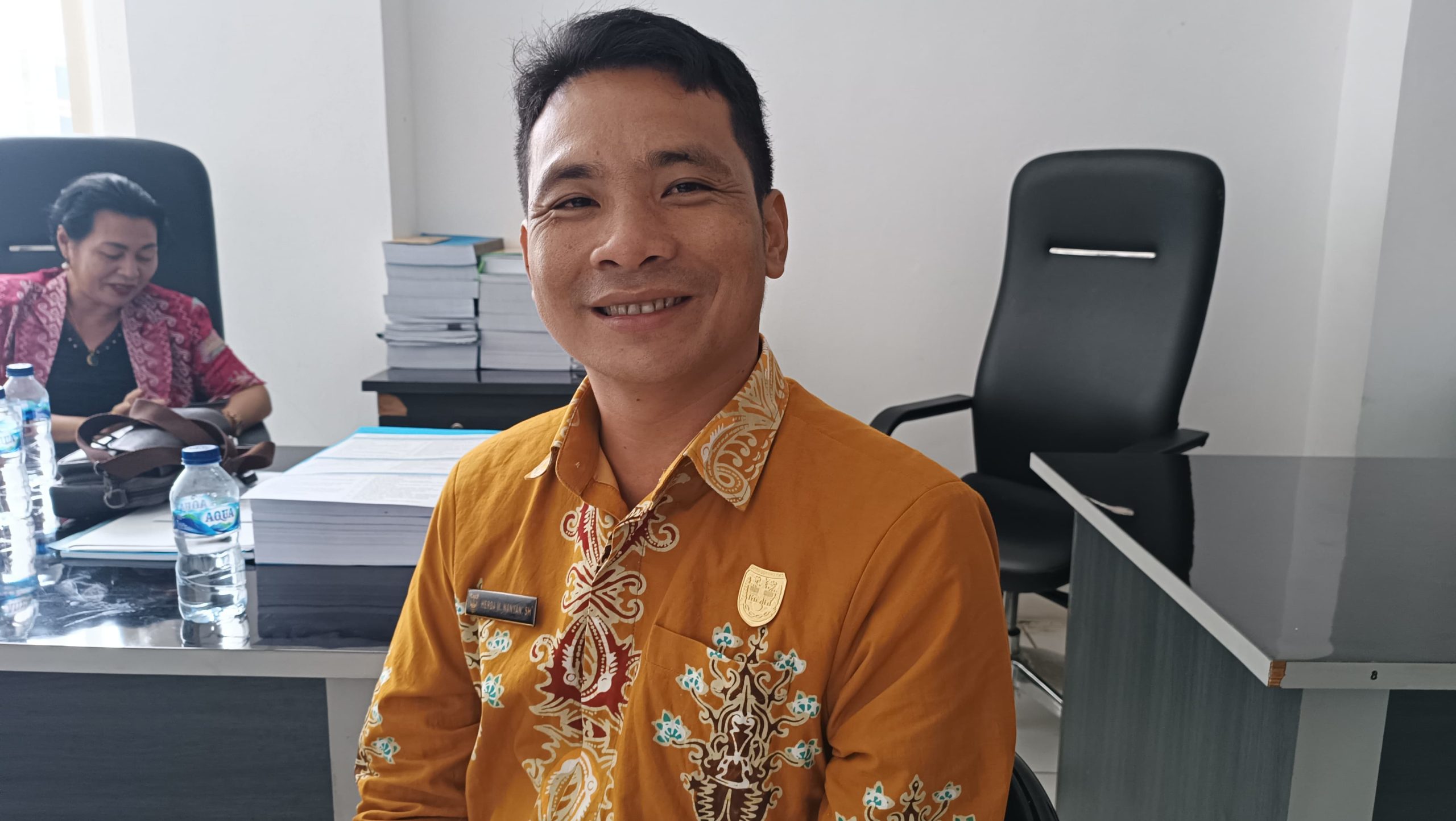 FOTO : Anggota DPRD Kabupaten Gunung Mas Herda