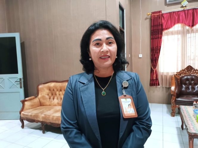 
					FOTO : Anggota DPRD Kabupaten Gunung Mas Rayaniatie Djangkan
