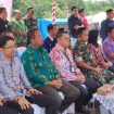 HADIRI : Sekda Gumas Richard (empat dari kiri) dan forkopimda, ketika menghadiri kegiatan gerakan pangan murah, di Taman Kota Kuala Kurun, Sabtu, 30 Agustus 2025