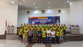 FOTO : Wabup Firdaus, foto bersama dengan jajaran dan peserta usai secara resmi membuka kegiatan.