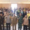 FOTO : Wakil Bupati bersama Forkopimda, FKUB, tokoh adat, tokoh agama, tokoh masyarakat, pemuda, serta jajaran OPD saat foto bersama.