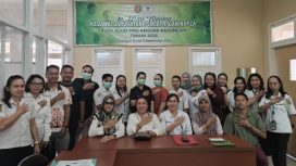 FOTO : Direktur BLUD RSUD Mas Amsyar dan jajaran saat foto bersama.