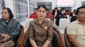 FOTO : Anggota DPRD Kabupaten Gunung Mas Karolina