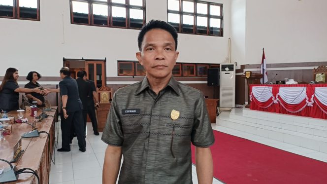 
					FOTO : Wakil Ketua II DPRD Kabupaten Gunung Mas Espriadi