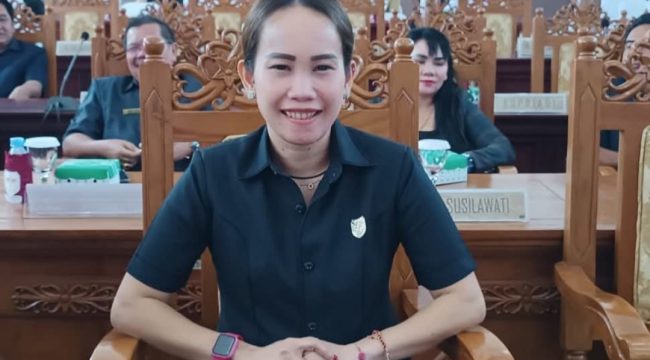 FOTO : Wakil Ketua I DPRD Kabupaten Gunung Mas Nomi Aprilia